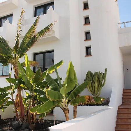 62 Hostel *