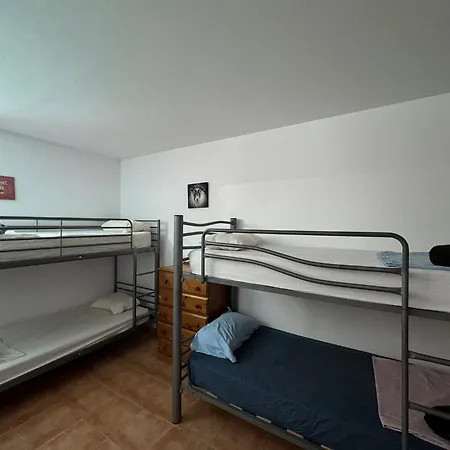 Hostel 62 *